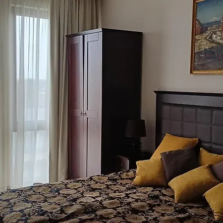 Barcelo Royal شقة *